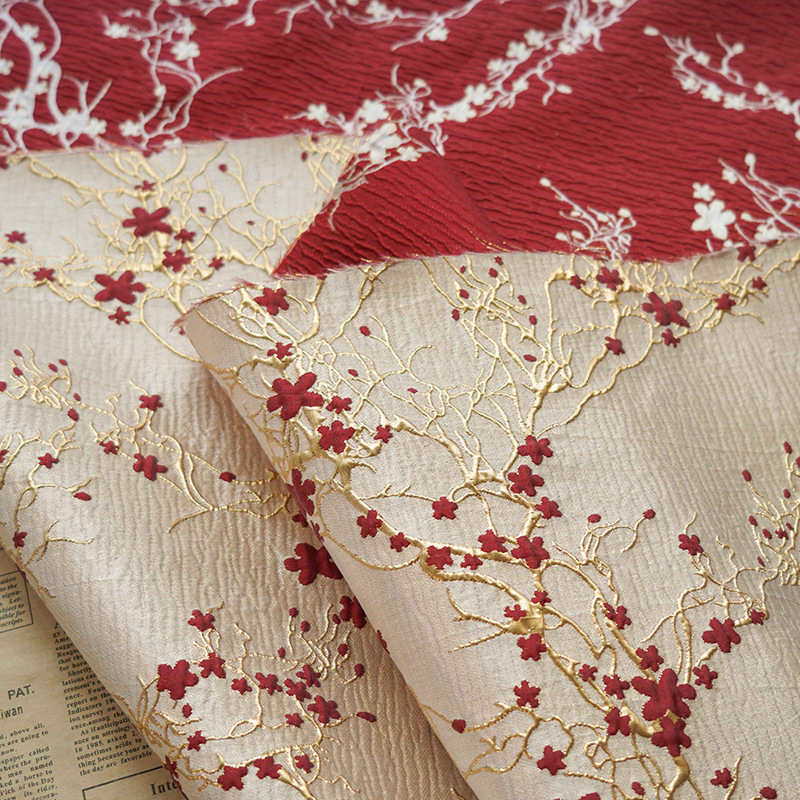 Home Textiles Luxury - 高級赤梅ジャカード生地ゴールデンフラワーエンボス加工の女性のドレス生地 Diy の縫製服バッグホームテキスタイル