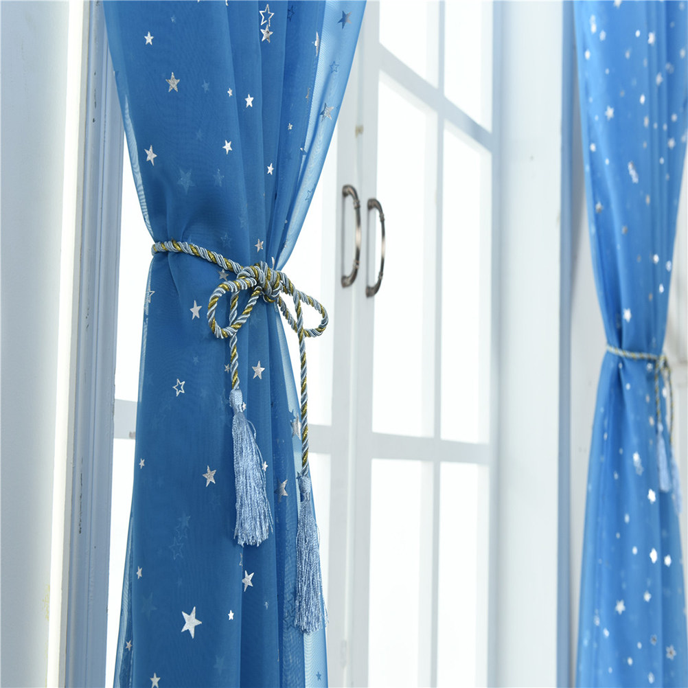 ヴォイル素材のシアーなカーテン。銀色の箔で星の模様が施され、 - Curtain Sheer Voile のレビューと価格