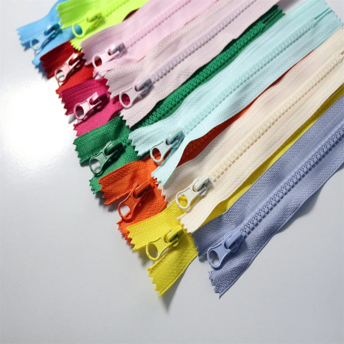 レジンクローズテールポケットショートジッパーバッグ、複数の色 - Home Textiles Manufacturer のレビューと価格