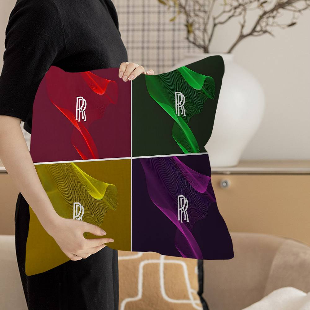 高級感あふれるロールス・ロイスのロゴ入り、名前入りクッション - Home Textiles Luxury のレビューと価格