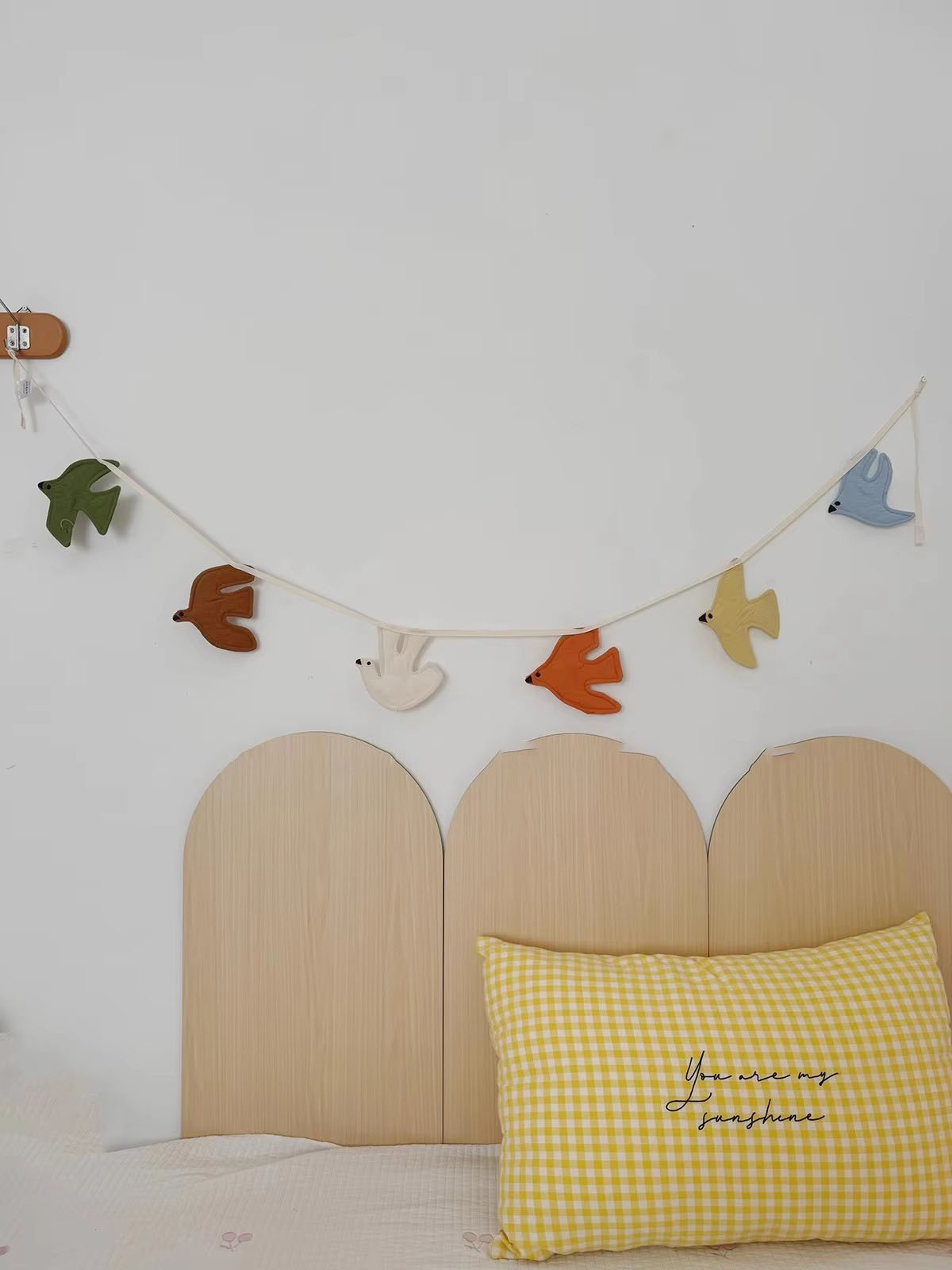 キッズルーム保育園用布製バナー鳥旗パーティーデコレーションバ - Home Textiles Discount のレビューと価格